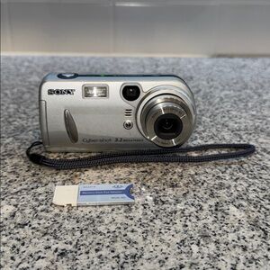 Sony Cyber-shot DSC-P72 3.2MP Digital Camera with 3x Optical Zoom
